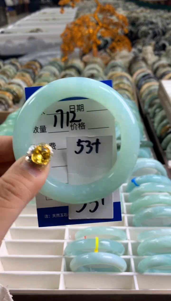 【闪购商品】蛇纹石玉手镯未镶嵌1712