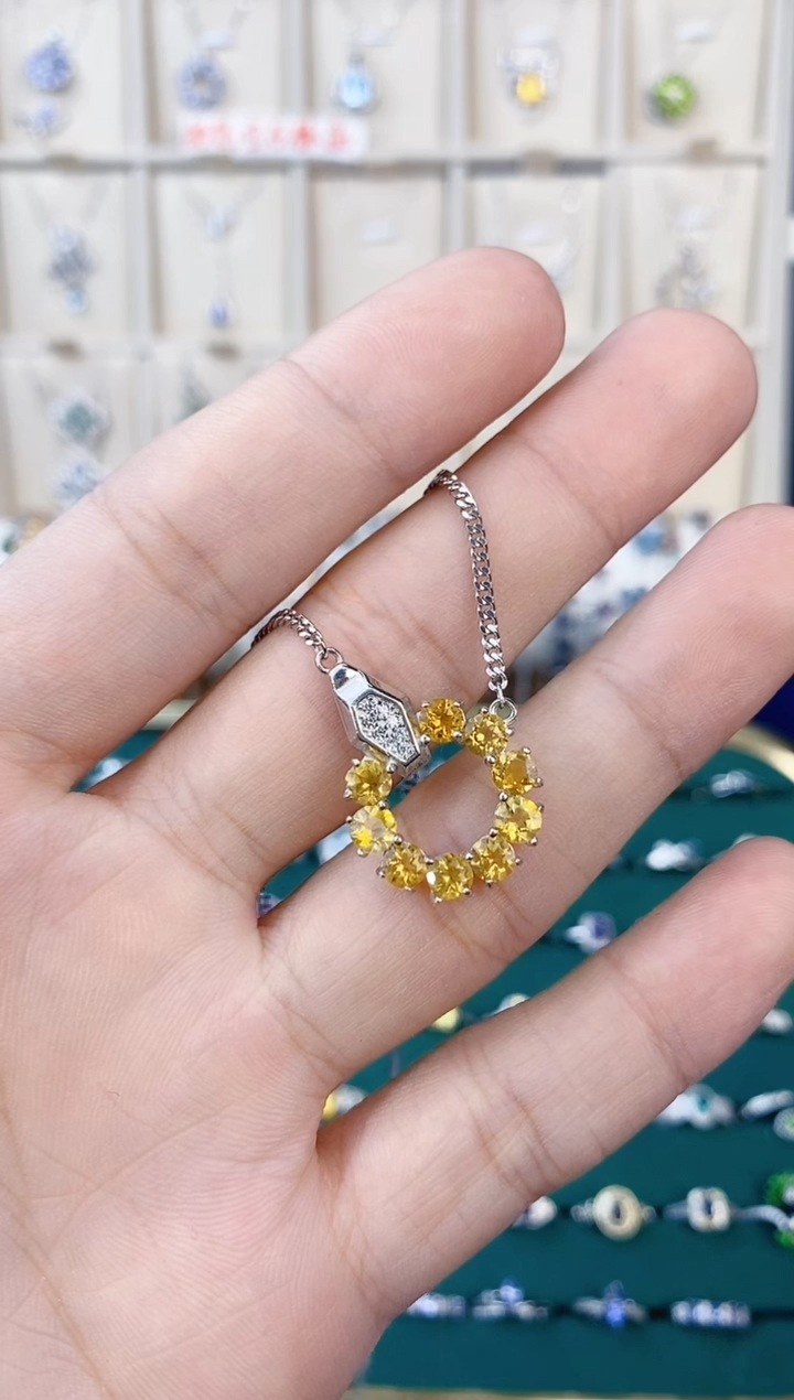 【闪购商品】黄晶吊坠银S925镶嵌带证书