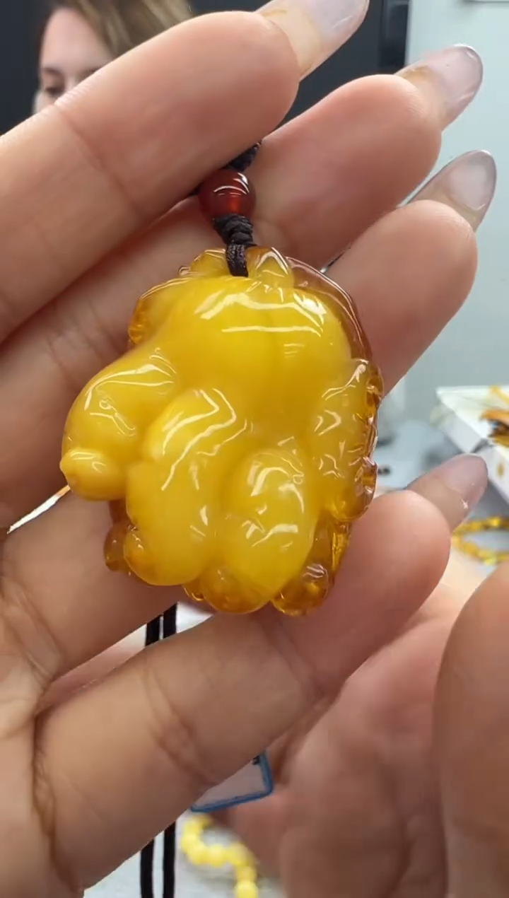 【闪购商品】琥珀颈饰未镶嵌63秒拍号