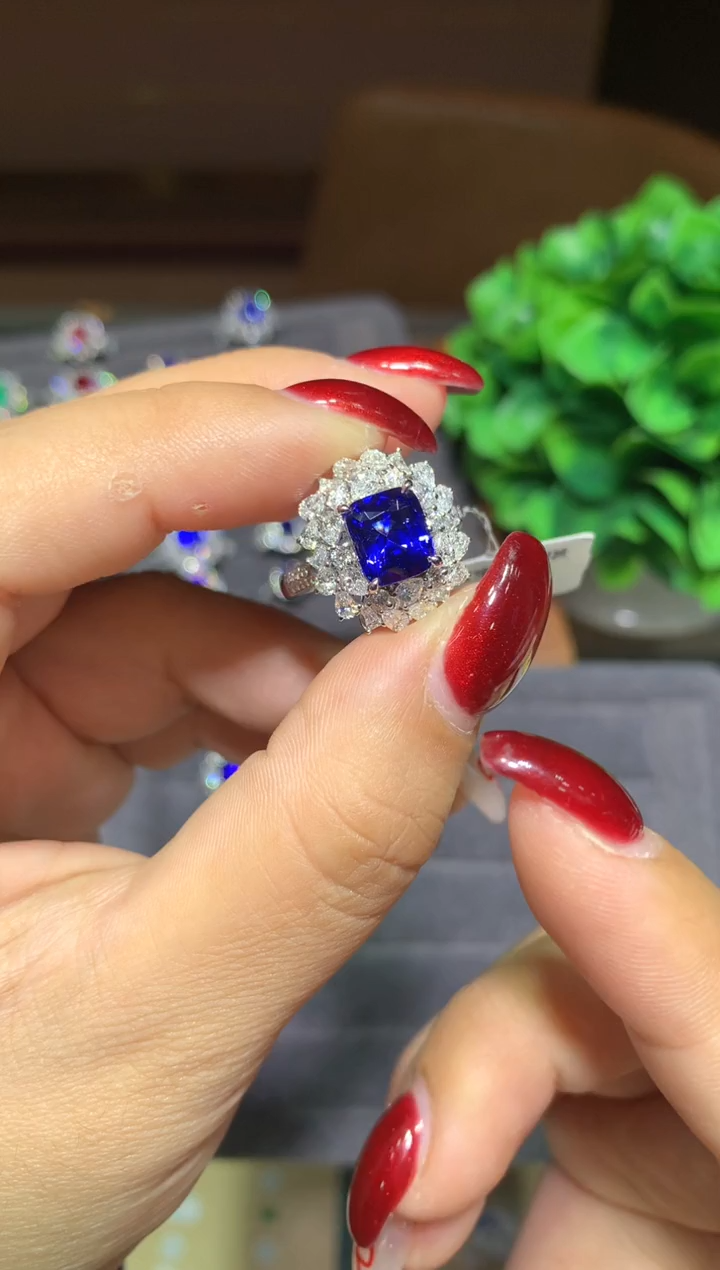 戒指蓝宝石18K金镶嵌3.06ct