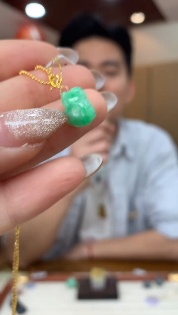 吊坠(不含链)18K金镶嵌翡翠兔子