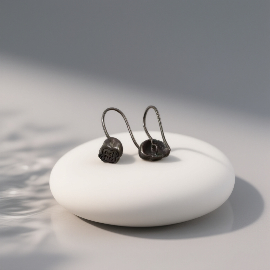 925银耳饰 做旧银小巧莲蓬耳钩/约5*9mm/介意小谨慎下单