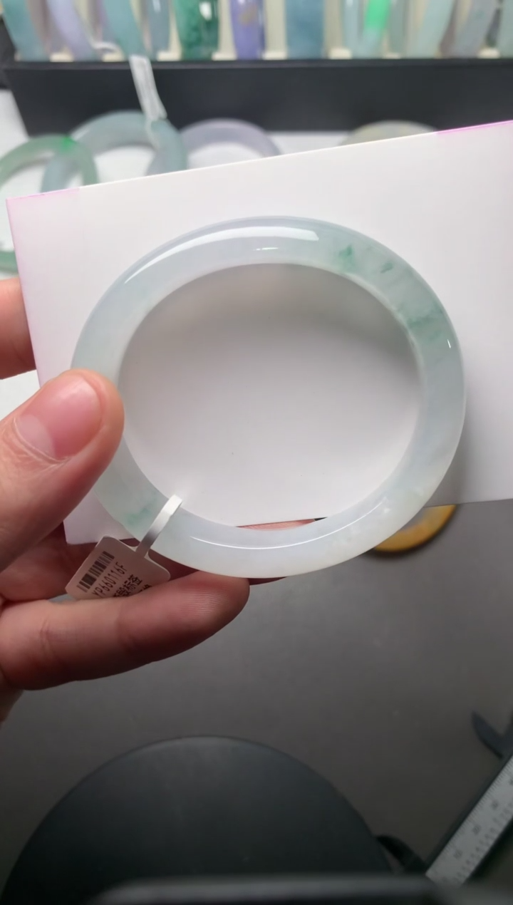 【闪购商品】翡翠手镯（贵妃镯）未镶嵌54.8*11.4*7.4