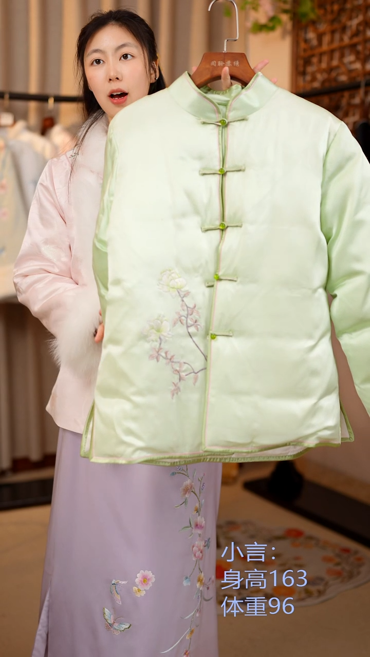 织绣非遗服饰一物一件