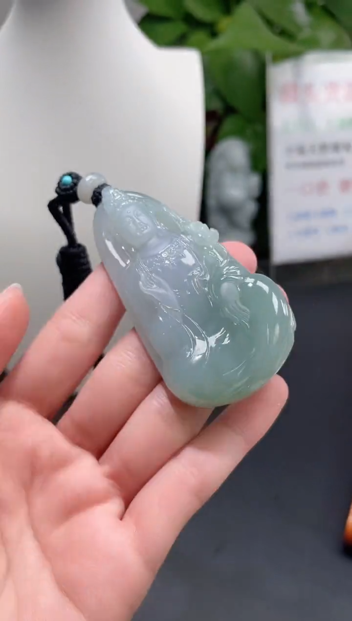 【闪购商品】翡翠颈饰未镶嵌观音