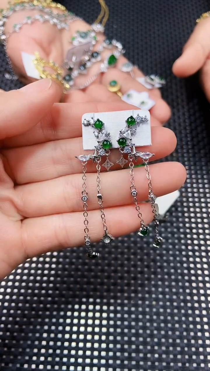 【闪购商品】翡翠耳饰未镶嵌111111111