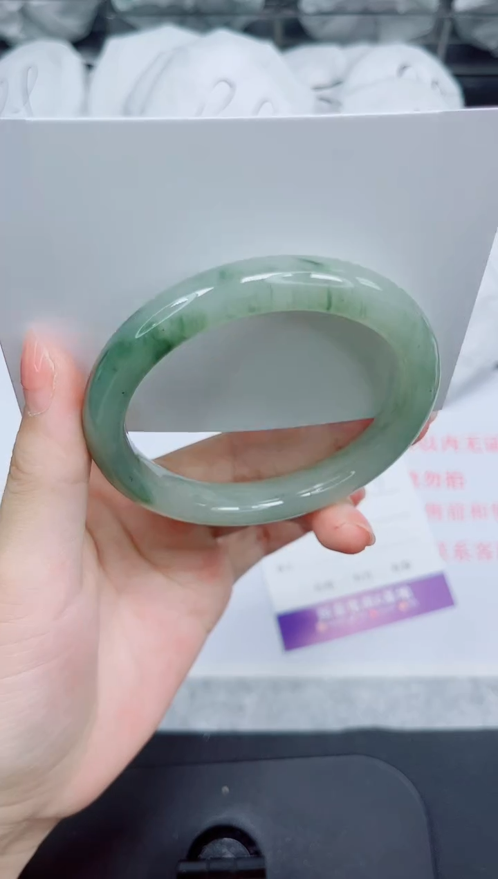 石英质玉手镯未镶嵌18-56