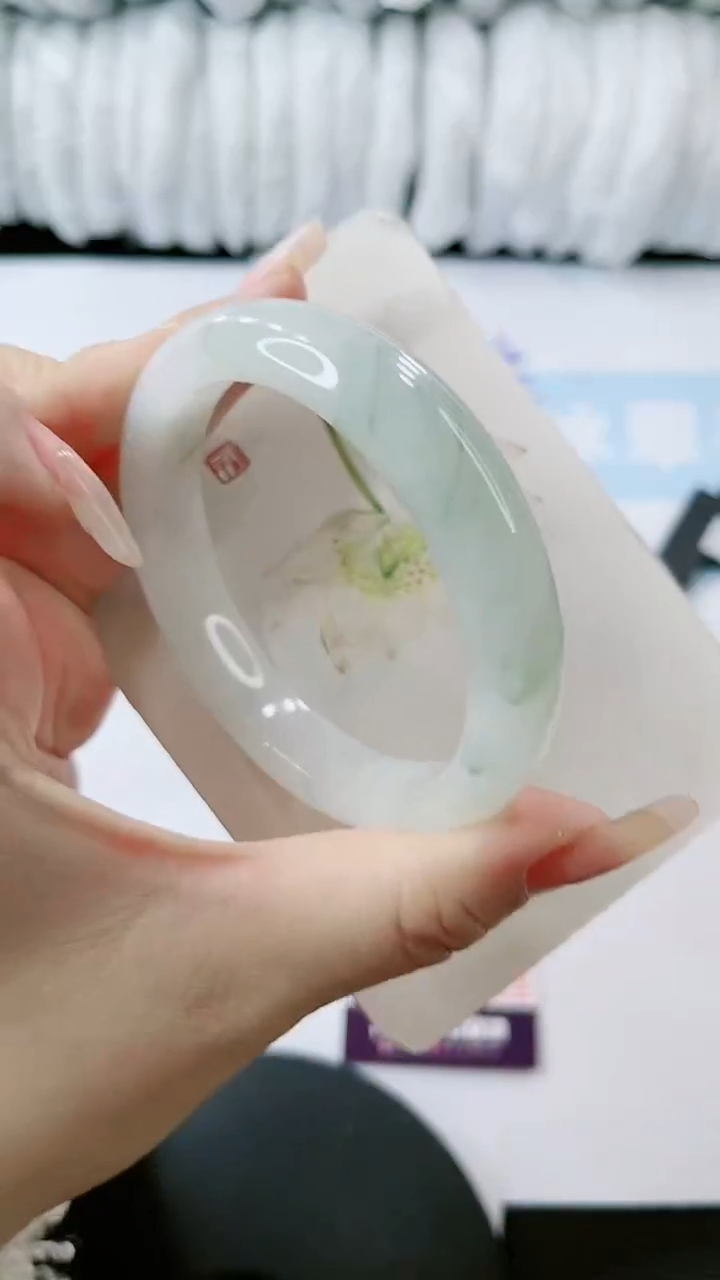 【闪购商品】石英质玉手镯未镶嵌多样性发货D269