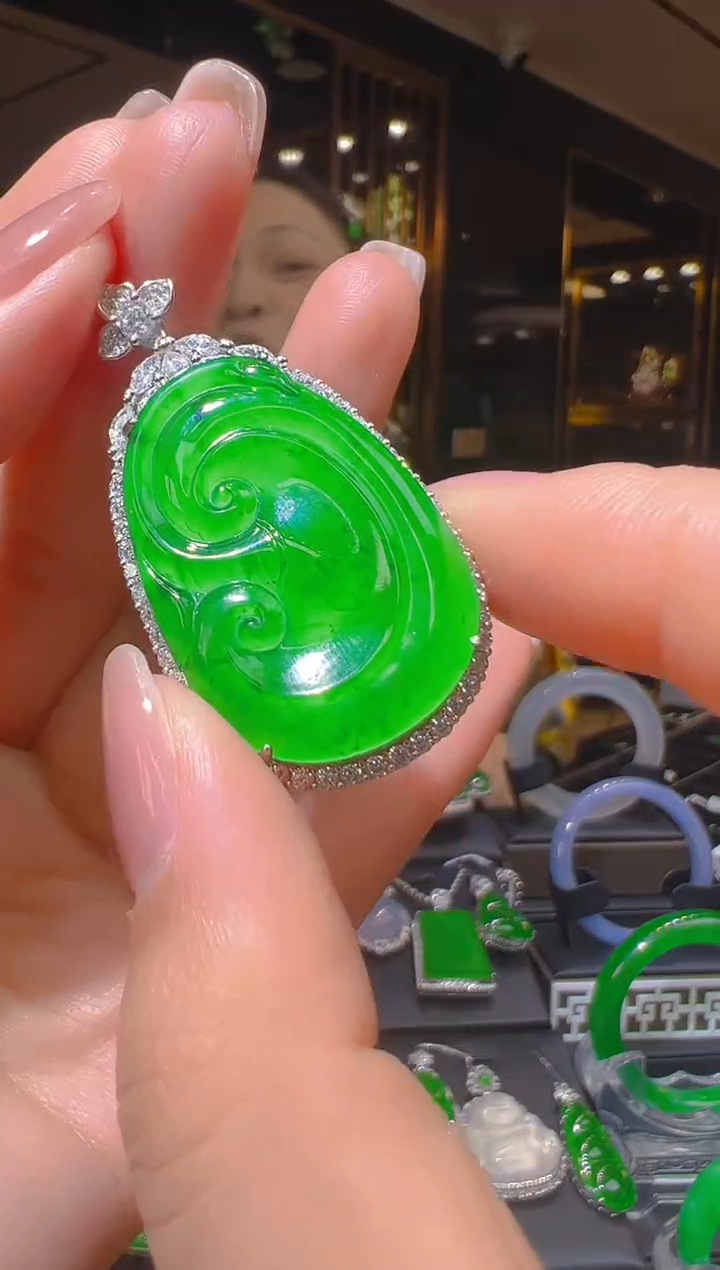 【闪购商品】翡翠吊坠(赠链)银S925镶嵌011（多样性发货）