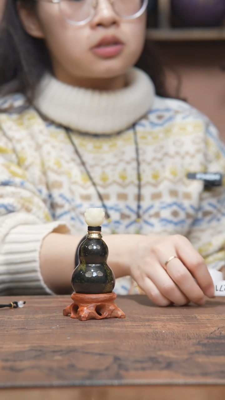 【闪购商品】270号-大漆飘漆小葫芦脖挂