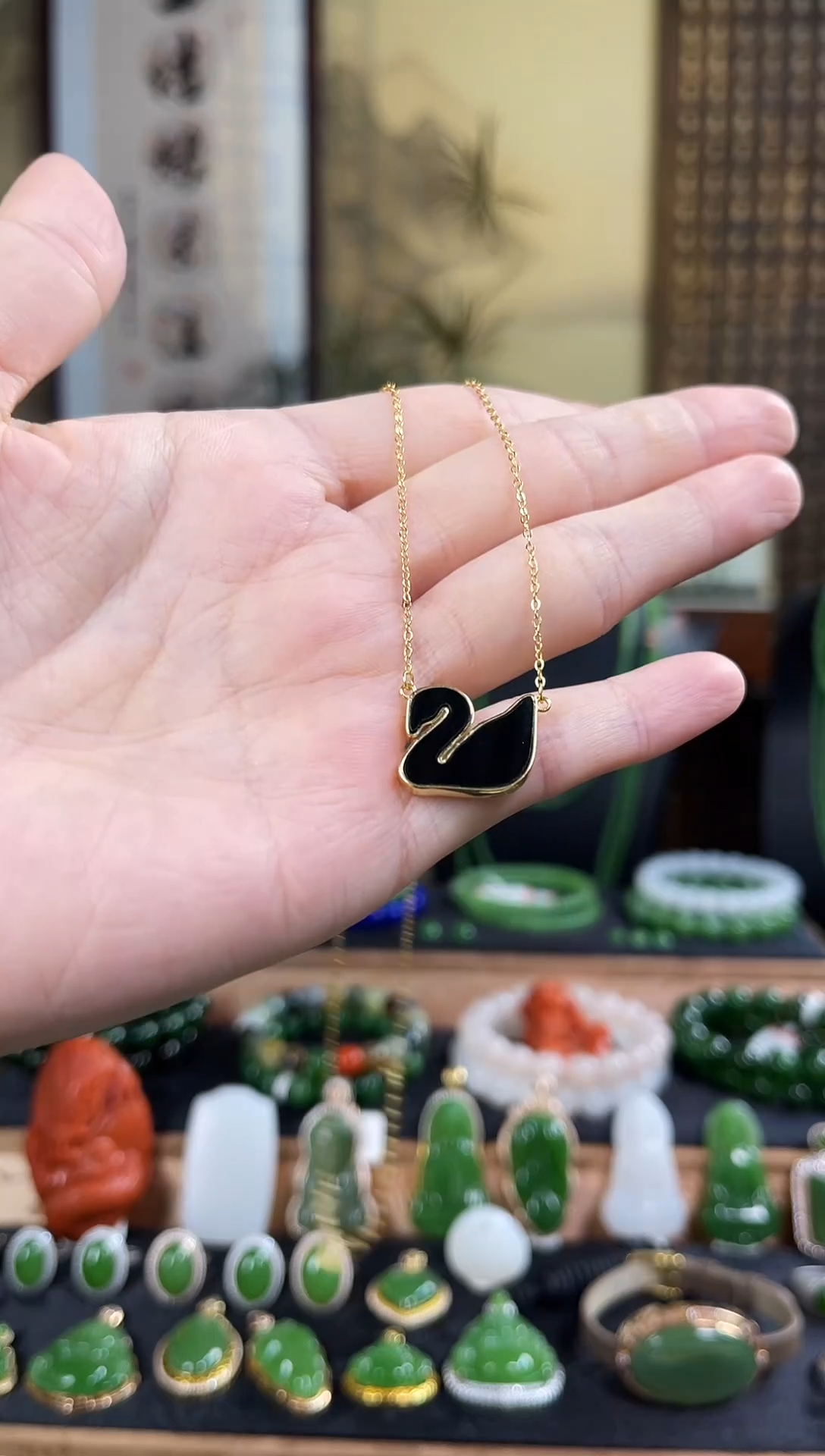 颈饰银S925镶嵌和田玉小黑鸭吊坠多样性发一