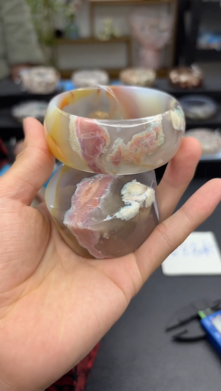 【闪购商品】石英质玉手镯未镶嵌A101(63圈赠送镯心)