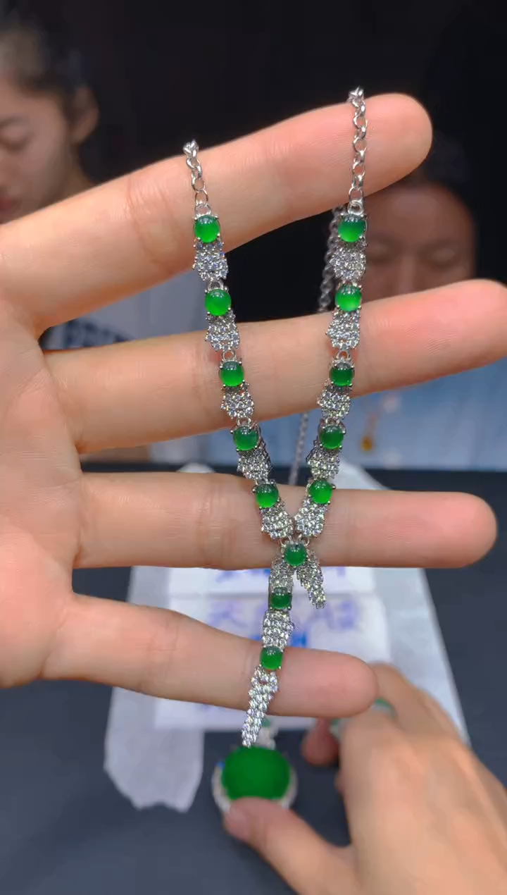 【闪购商品】定制翡翠未镶嵌109多样性发货（发其一）