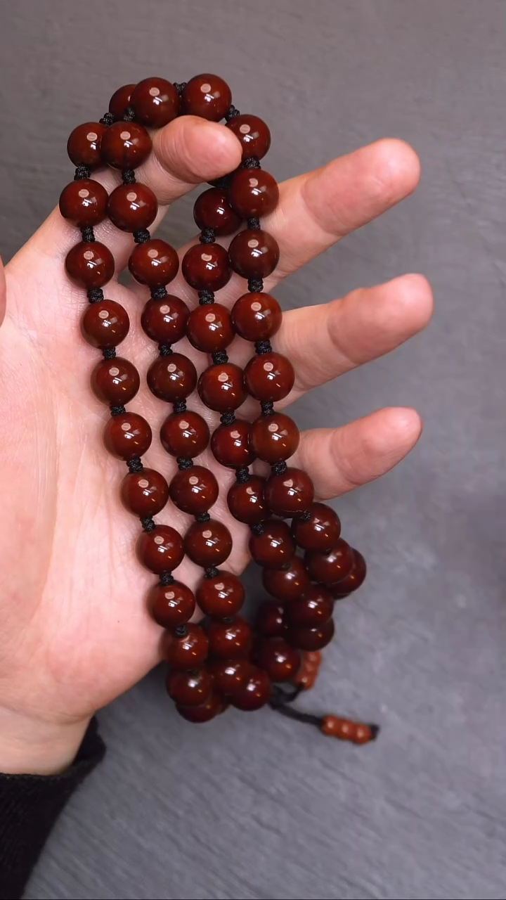 【闪购商品】橄榄核吊坠1.15+正圆光珠脖挂回血