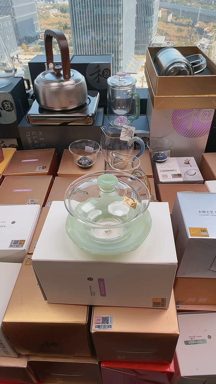 @@禾器晶彩沁莲盖碗浅玉色