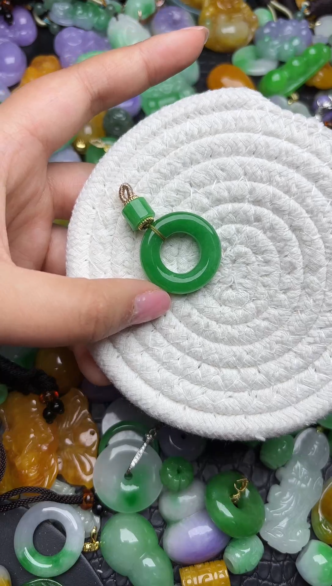 颈饰未镶嵌翡翠缅甸翡翠吊坠