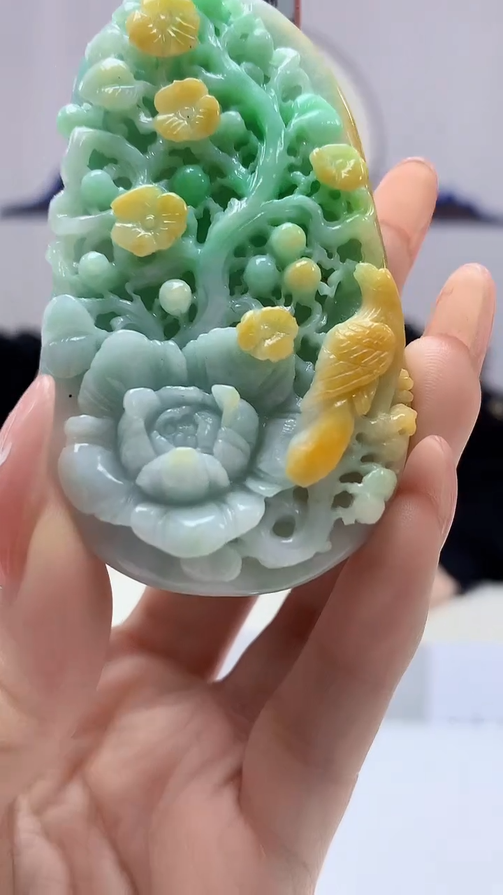 【闪购商品】定制翡翠未镶嵌4852DD-毛货挂件107