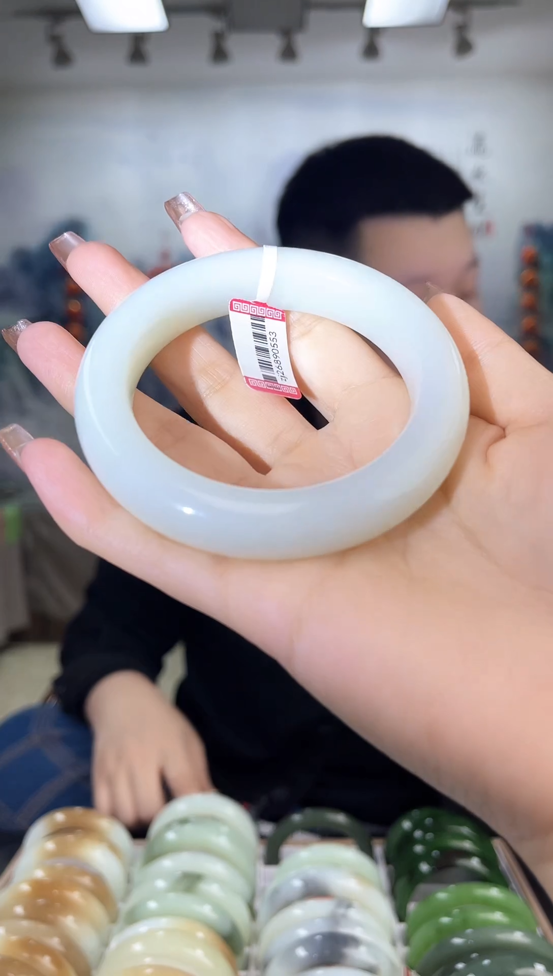 【闪购商品】和田玉手镯未镶嵌57圈口0553