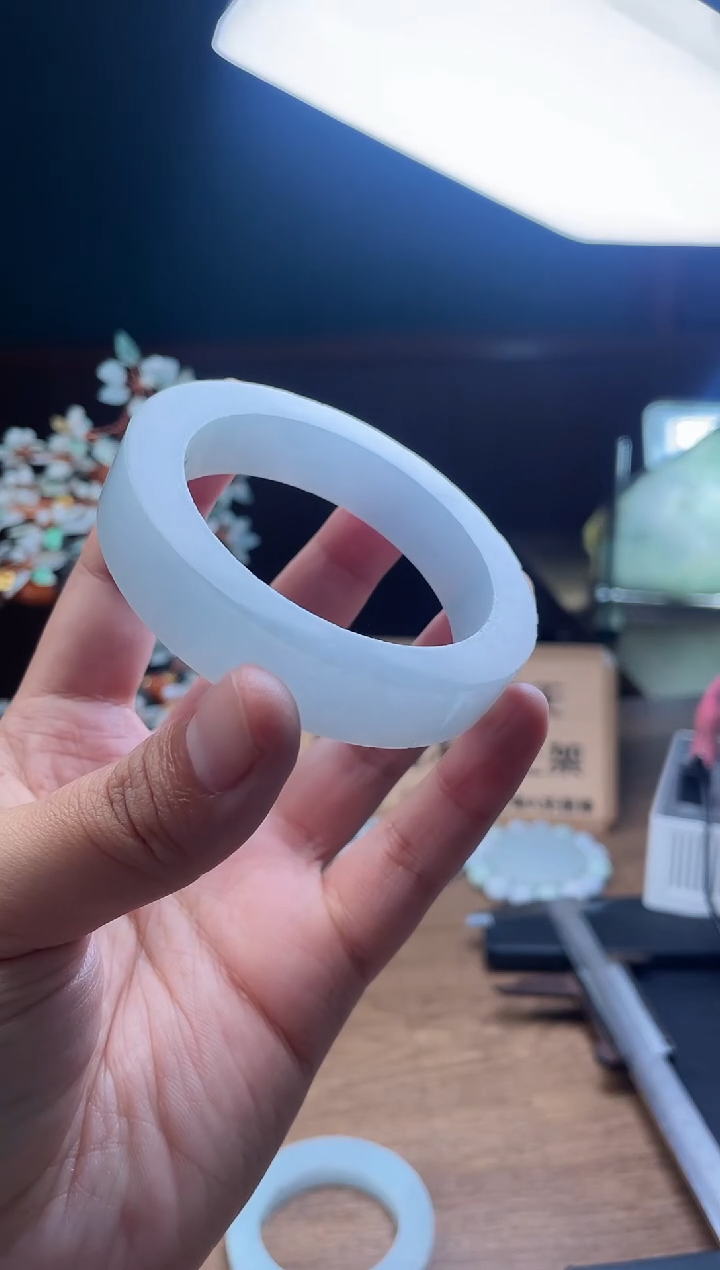 【闪购商品】定制翡翠手镯未镶嵌定制