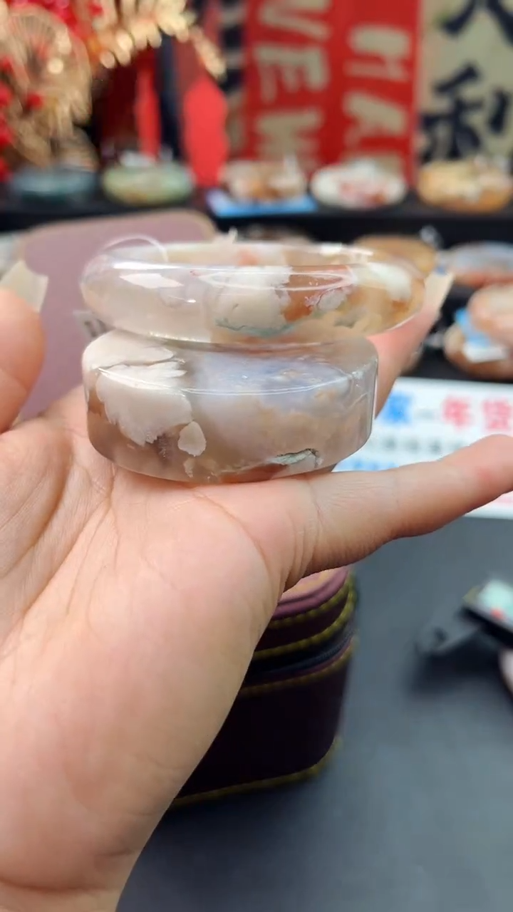 【闪购商品】石英质玉手镯未镶嵌赠送镯心（59圈口）