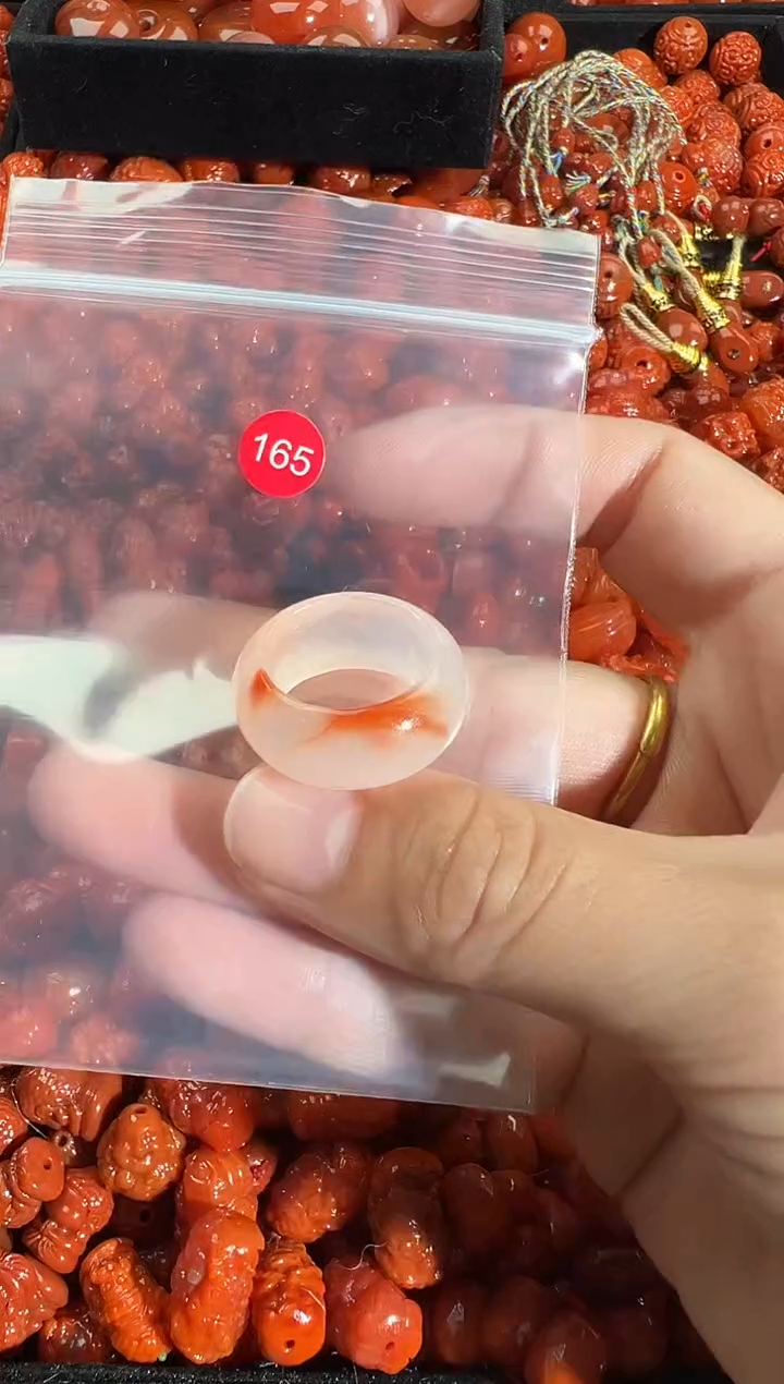 颈饰未镶嵌南红玛瑙1