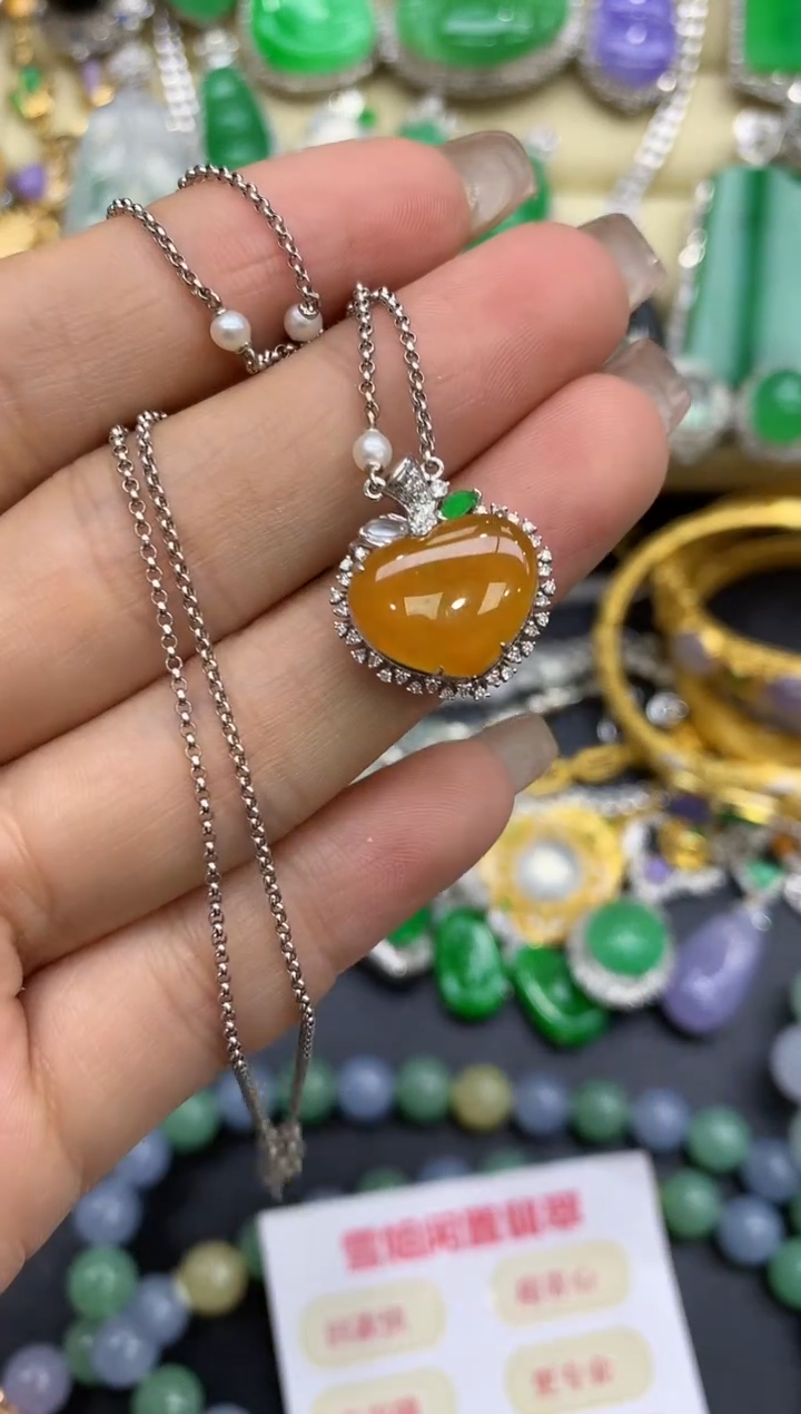 颈饰18K金镶嵌翡翠370-中国好珍宝