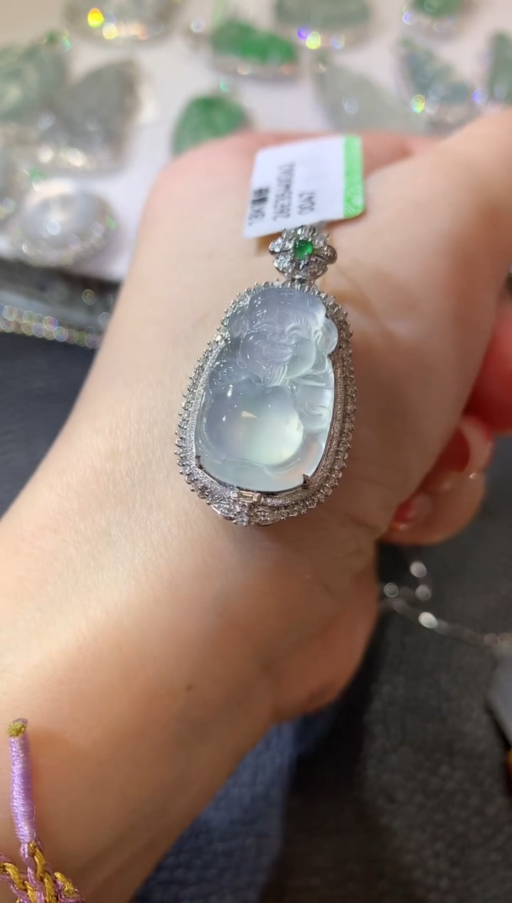 【闪购商品】翡翠吊坠(不含链)18K金镶嵌C6 