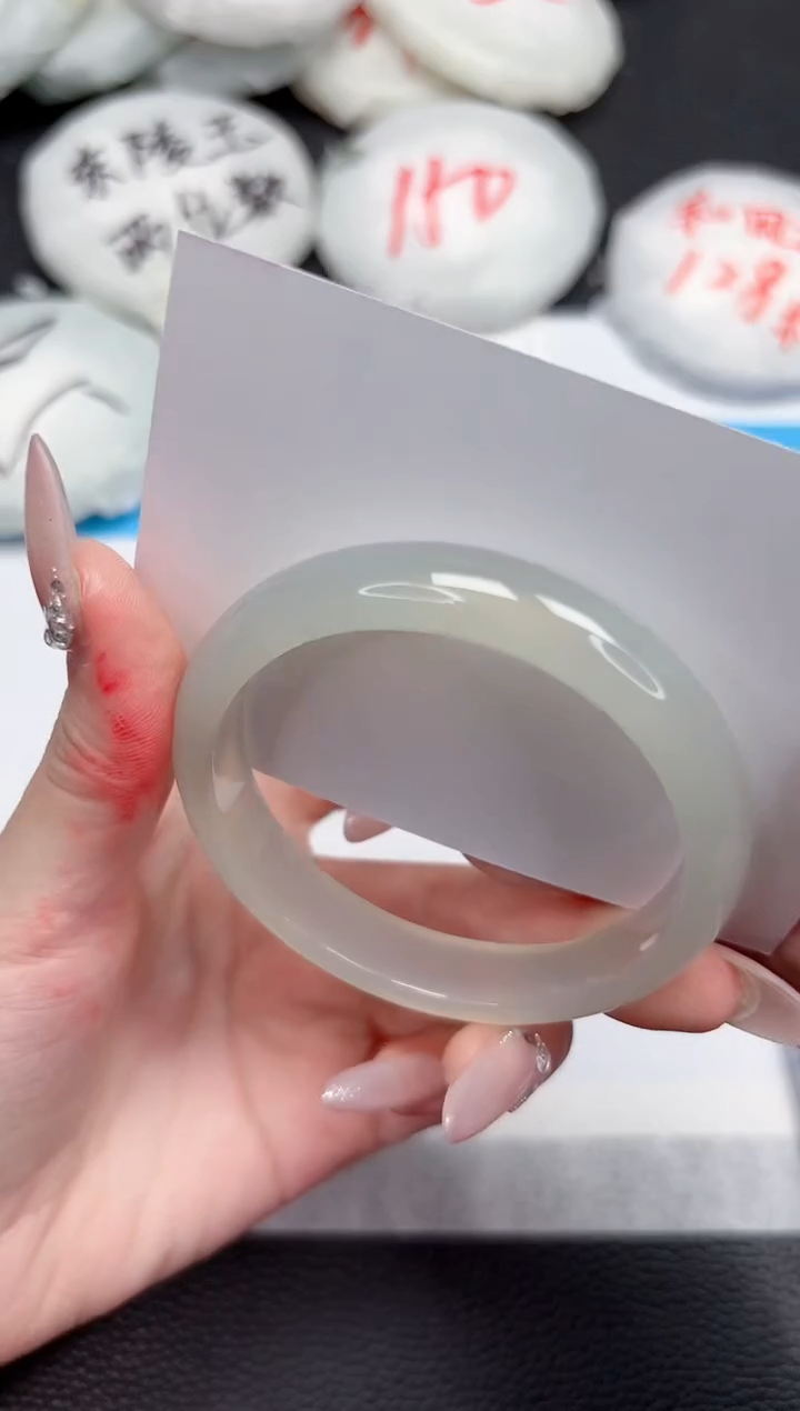 【闪购商品】石英质玉手镯未镶嵌340-54.1