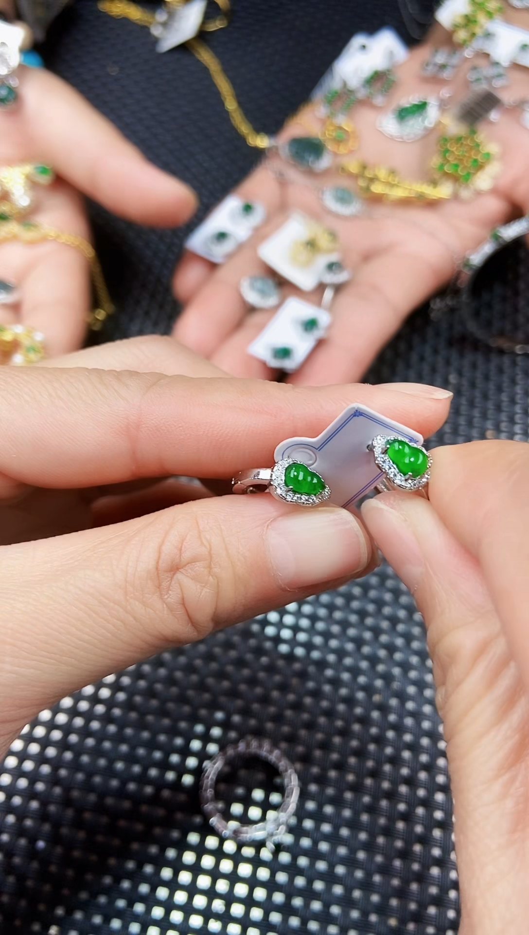 【闪购商品】翡翠耳饰未镶嵌11111111