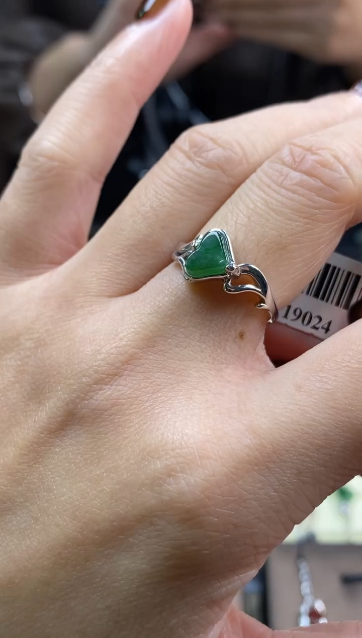 颈饰银S925镶嵌翡翠净货19024