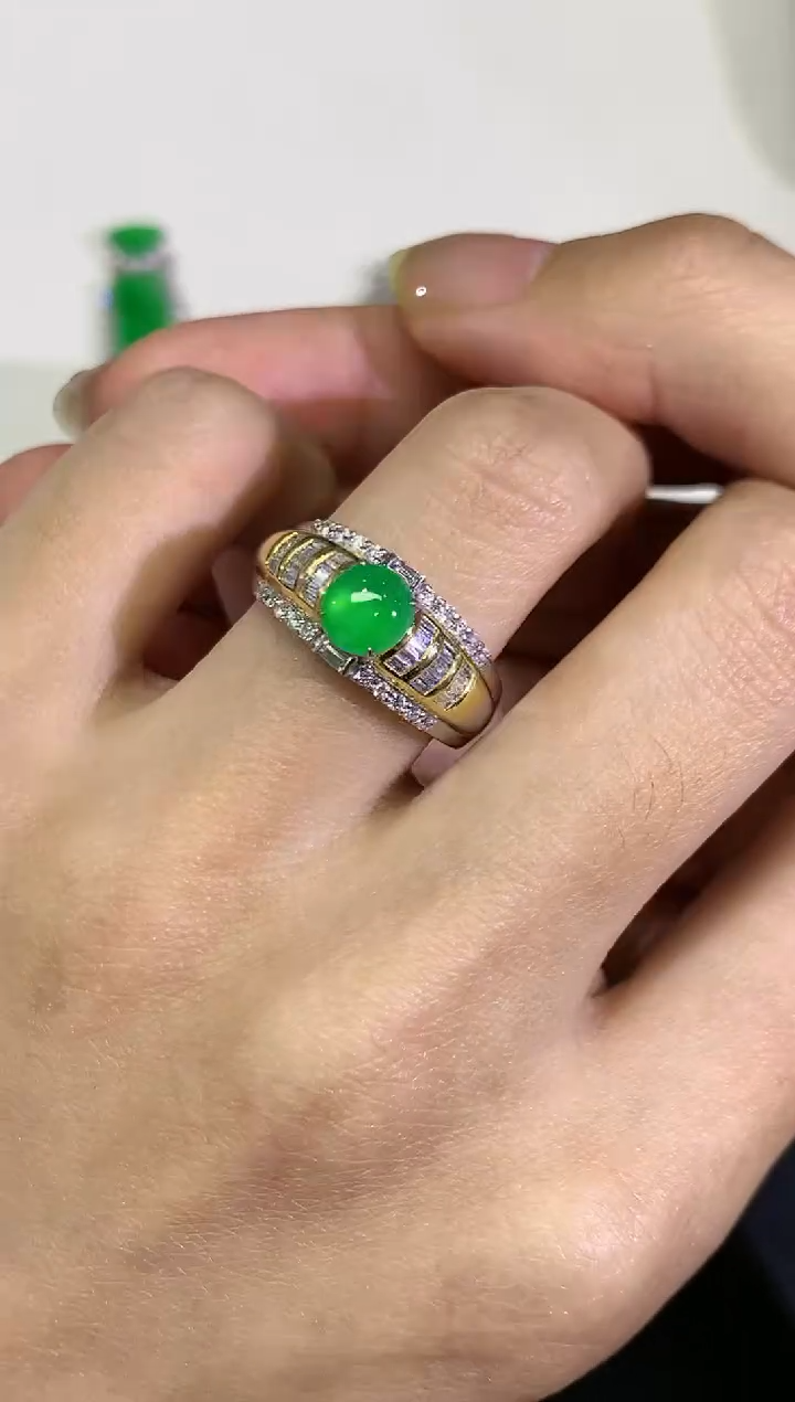 【闪购商品】翡翠颈饰18K金镶嵌团购20