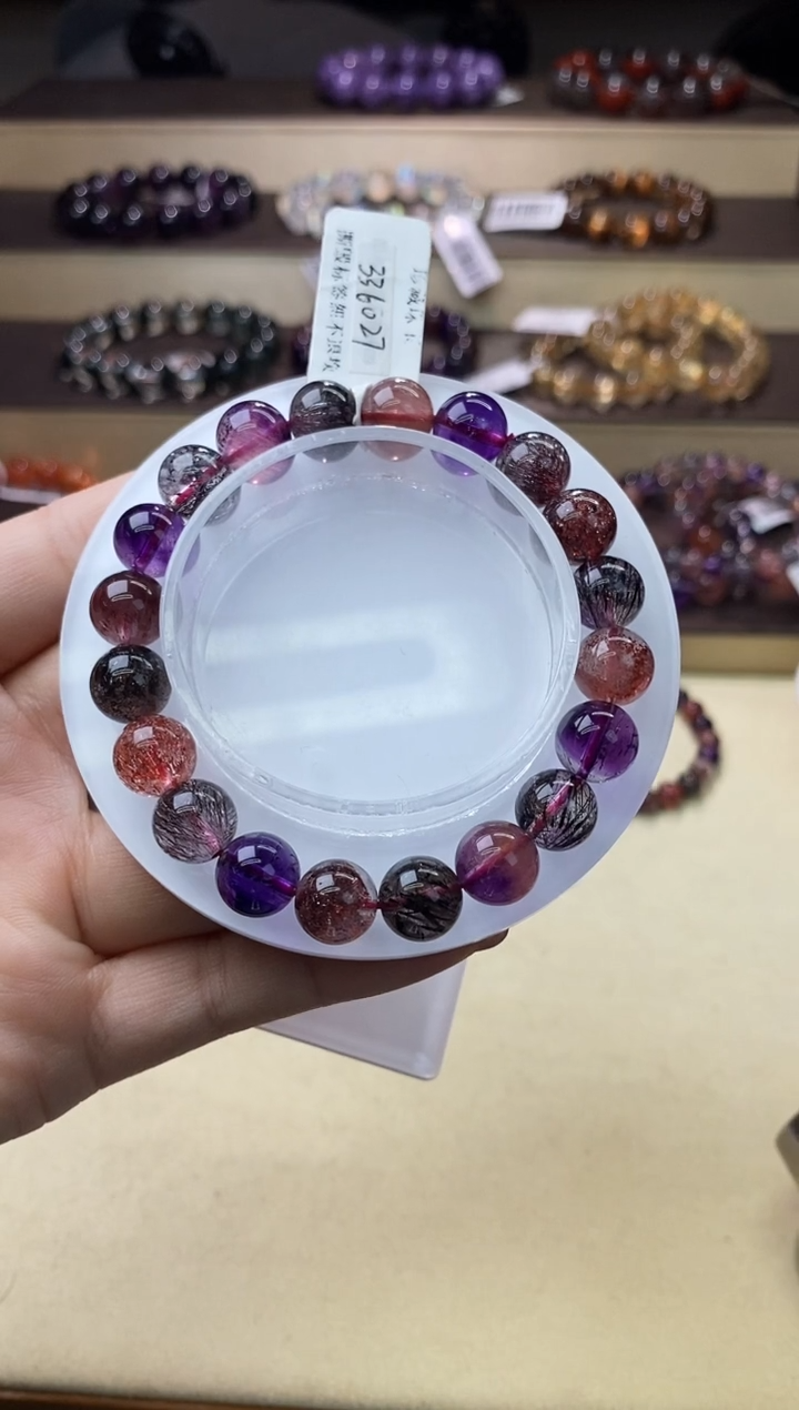 【闪购商品】水晶手链未镶嵌黑加仑超七9m+