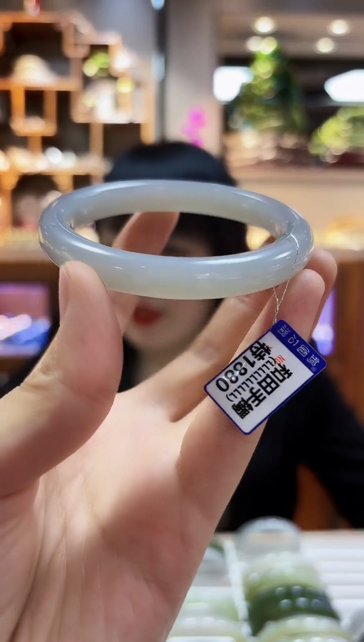 【闪购商品】和田玉手镯未镶嵌58.2