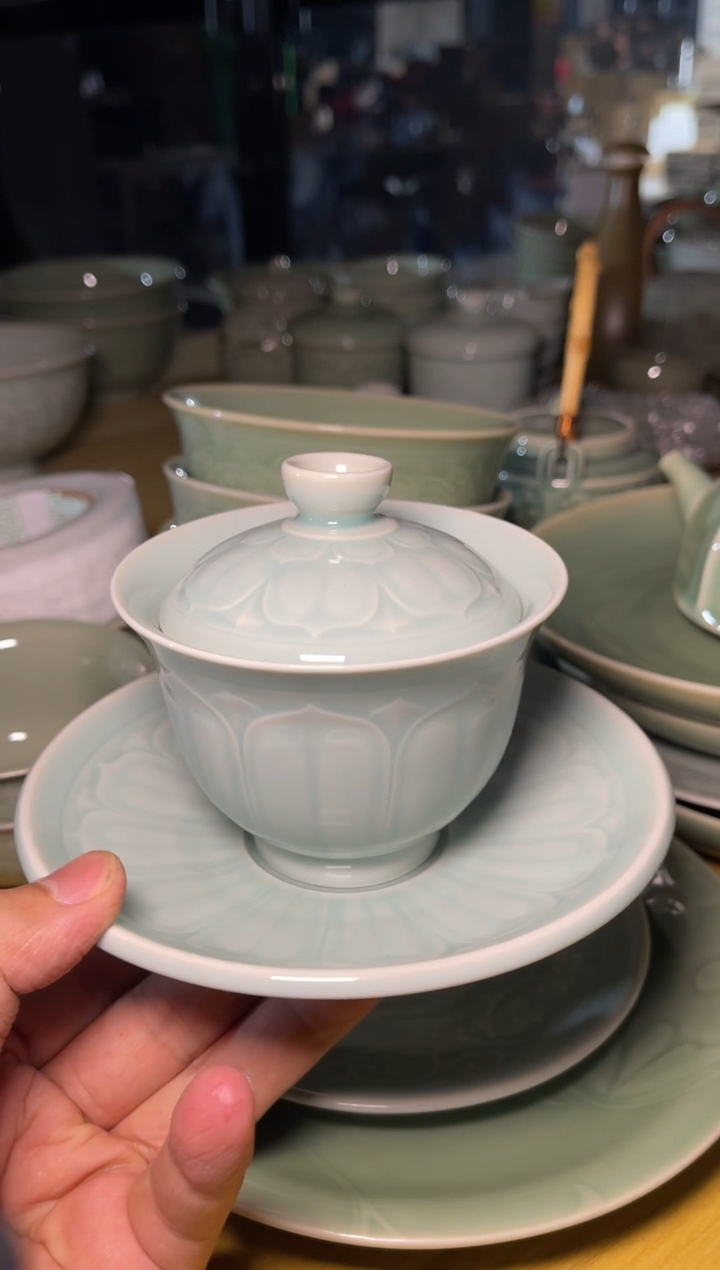 瑕疵 天青釉 步步生莲大盖碗1套 180ml