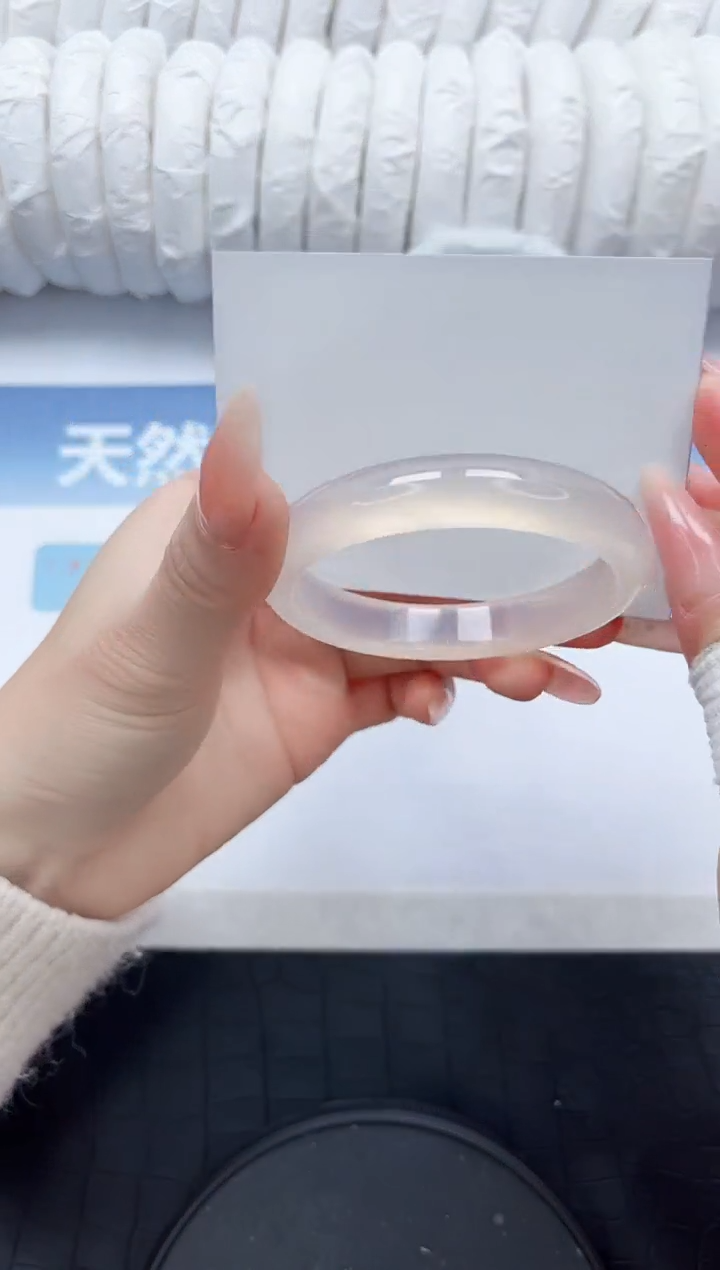 【闪购商品】石英质玉手镯未镶嵌238-52.5