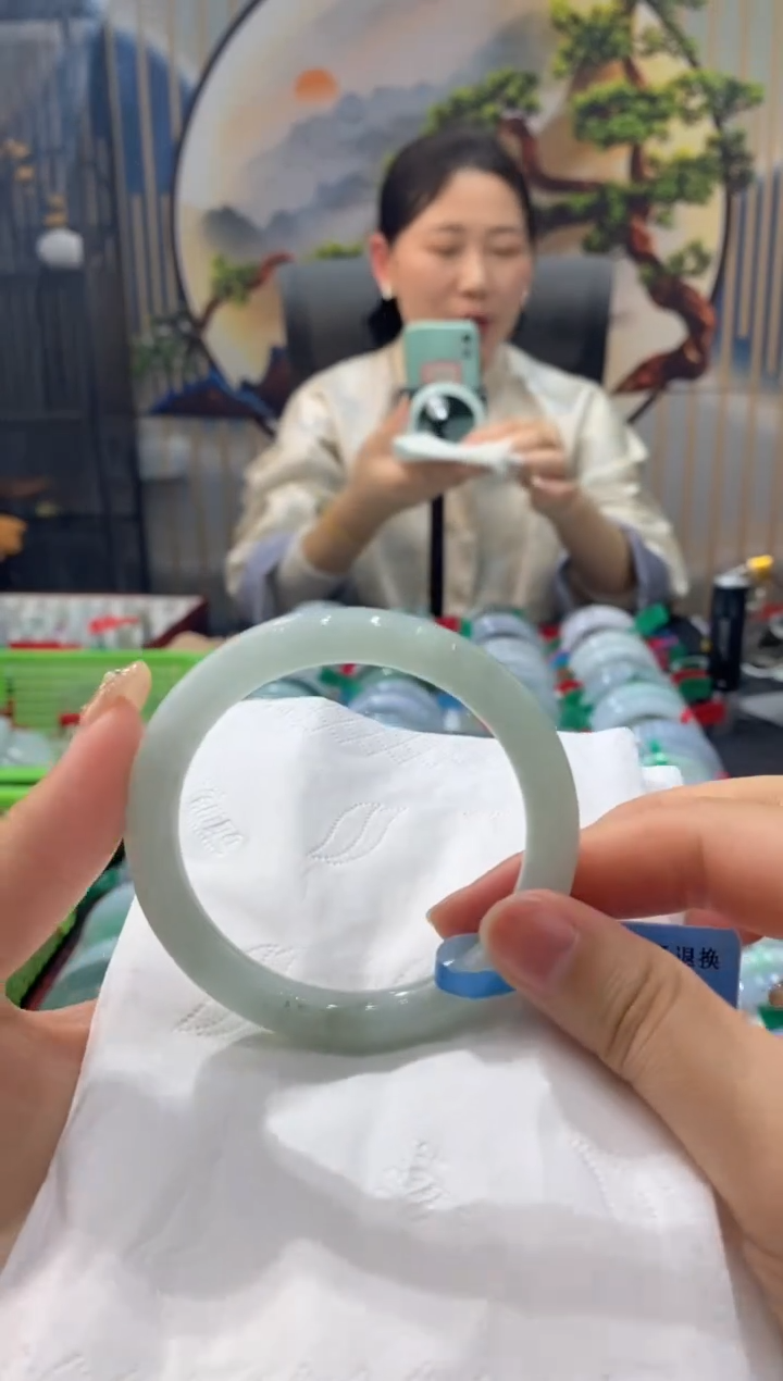 【闪购商品】翡翠手镯未镶嵌00003918