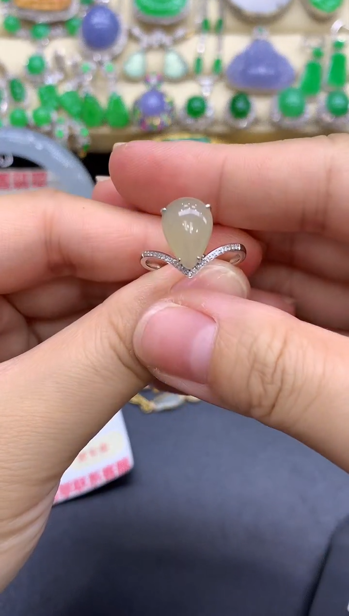 18K金镶嵌戒指翡翠110-中国好珍宝