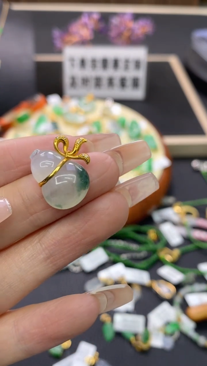 【闪购商品】翡翠颈饰18K金镶嵌净货15976