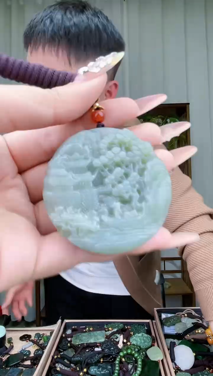 【闪购商品】和田玉挂件未镶嵌拍一发一，多样性发货！