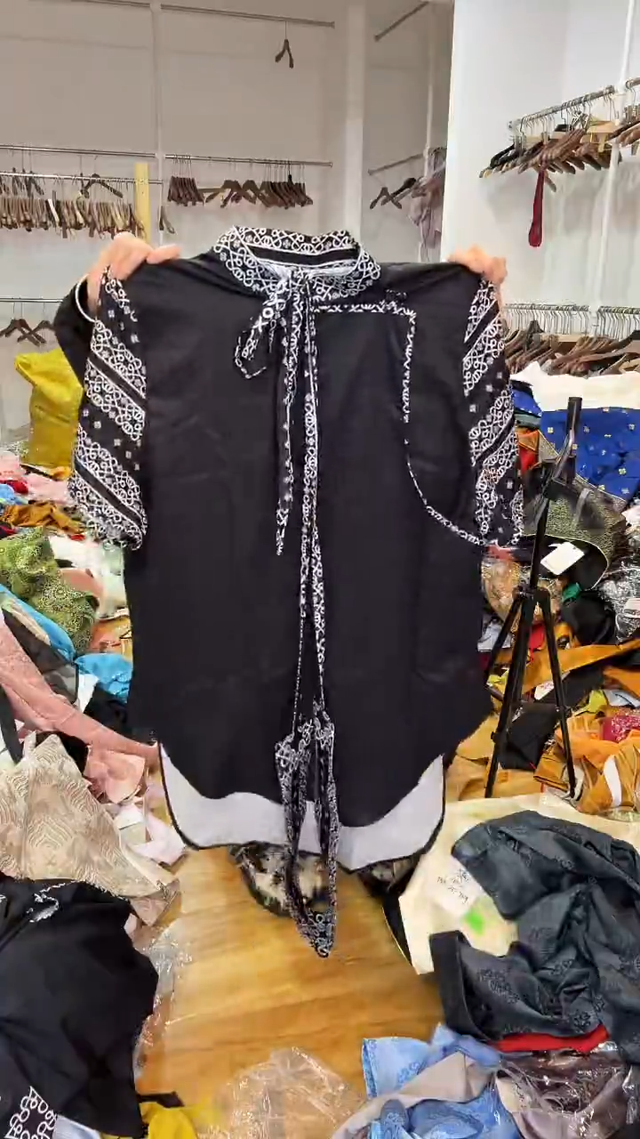 XL码      120-130斤   半袖