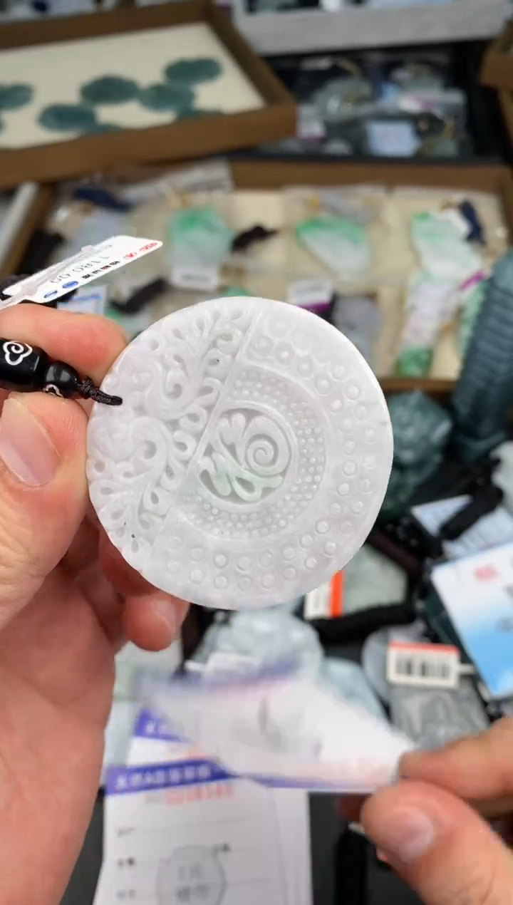 【闪购商品】翡翠颈饰未镶嵌  天然翡翠，一物一图