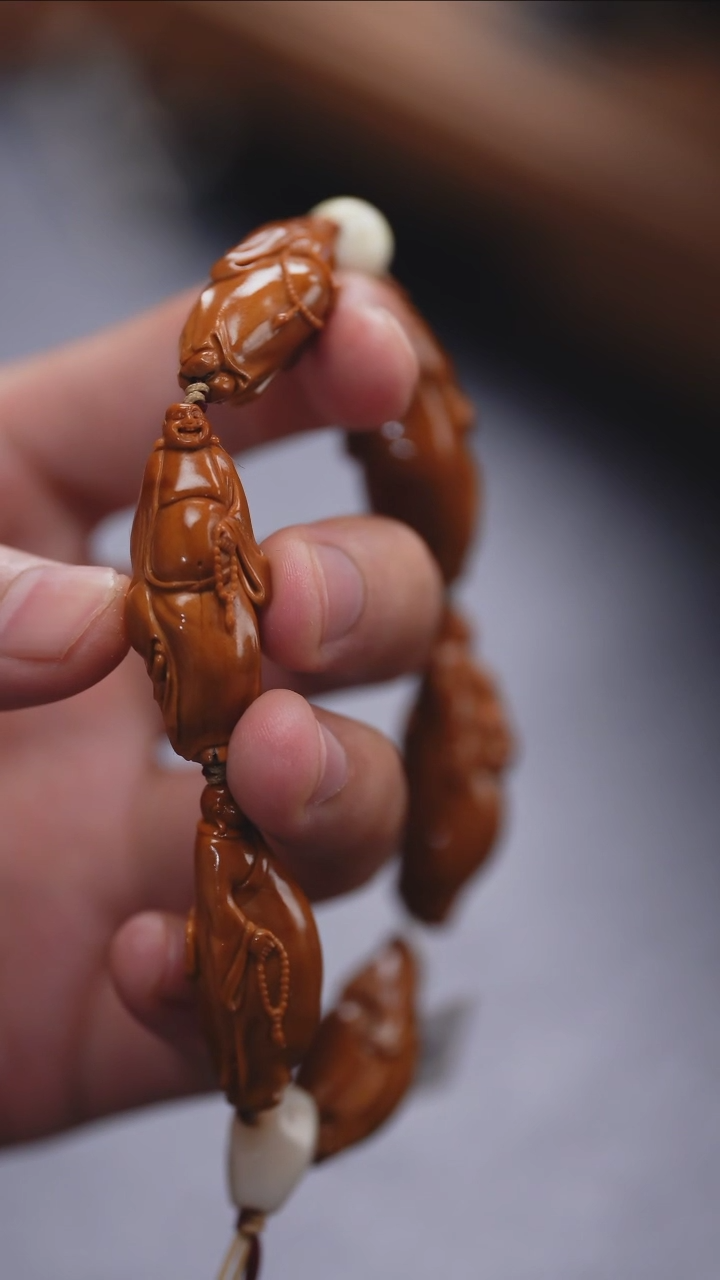 【闪购商品】橄榄核吊坠更厉害