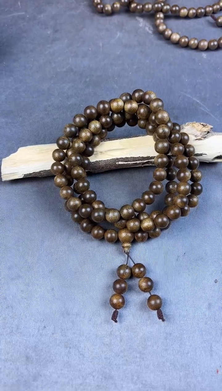 沉香沉香碎屑+芽庄白奇10圆珠多圈沉80克+多样性发一