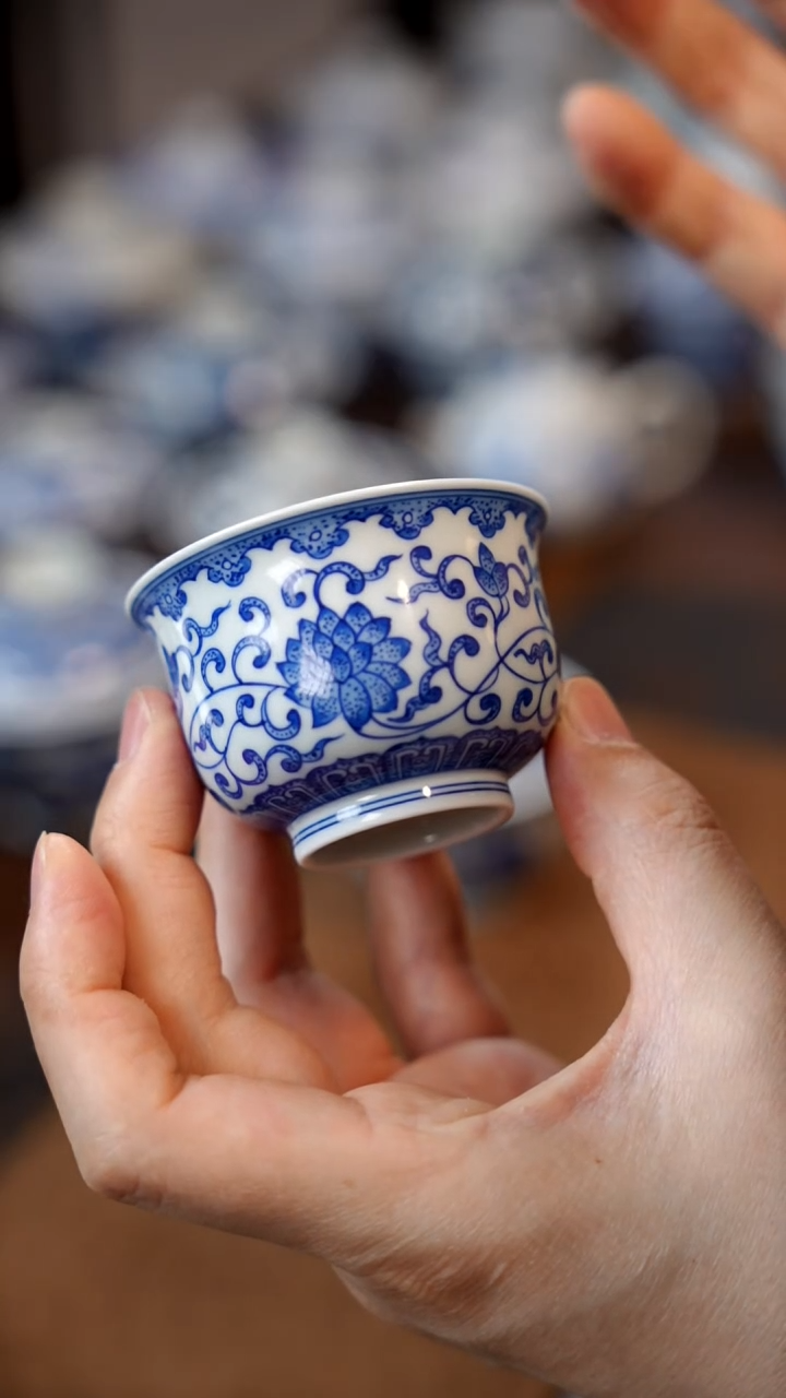 【闪购商品】点工缠枝杯1111111111