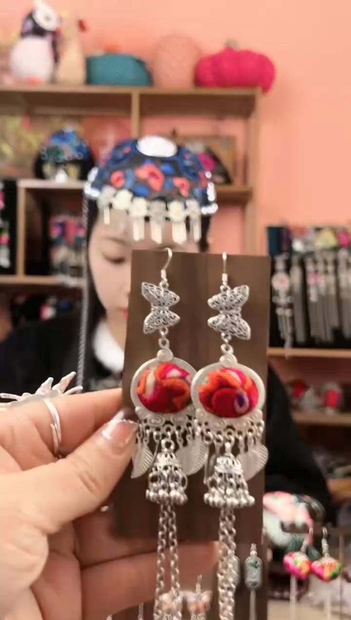 【闪购商品】织绣民族风老绣饰品149