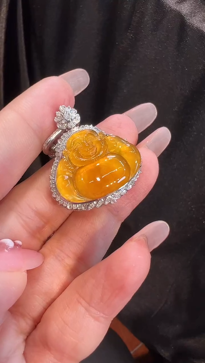 【闪购商品】翡翠颈饰18K金镶嵌吊坠