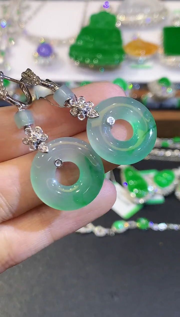 翡翠18K金镶嵌耳饰CM多样性发其一