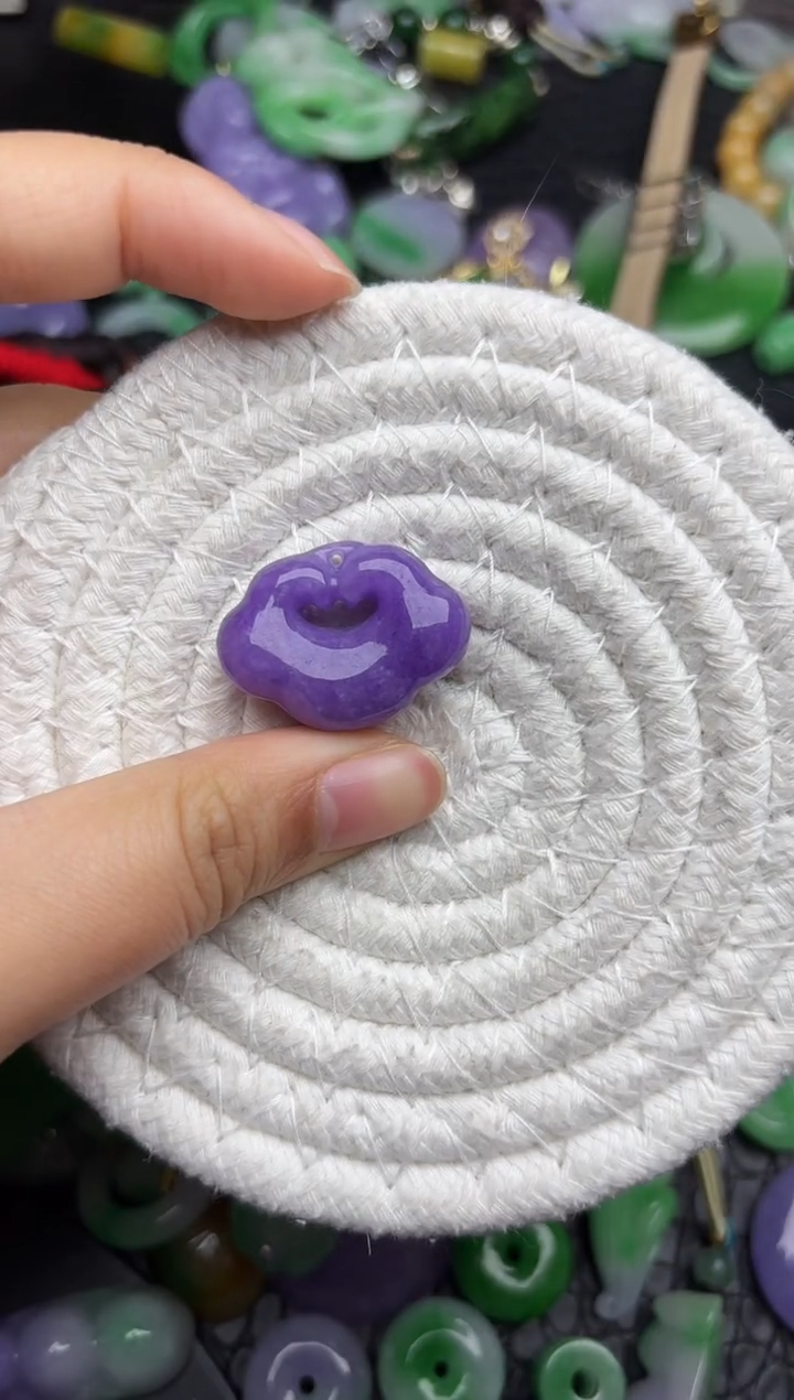 颈饰未镶嵌翡翠缅甸翡翠吊坠