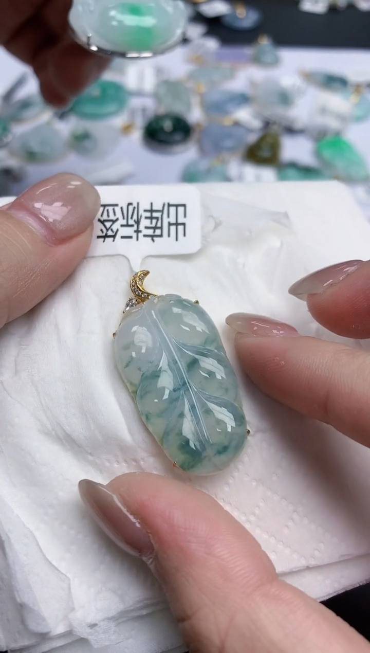 【闪购商品】翡翠颈饰18K金镶嵌天然缅甸翡翠A货