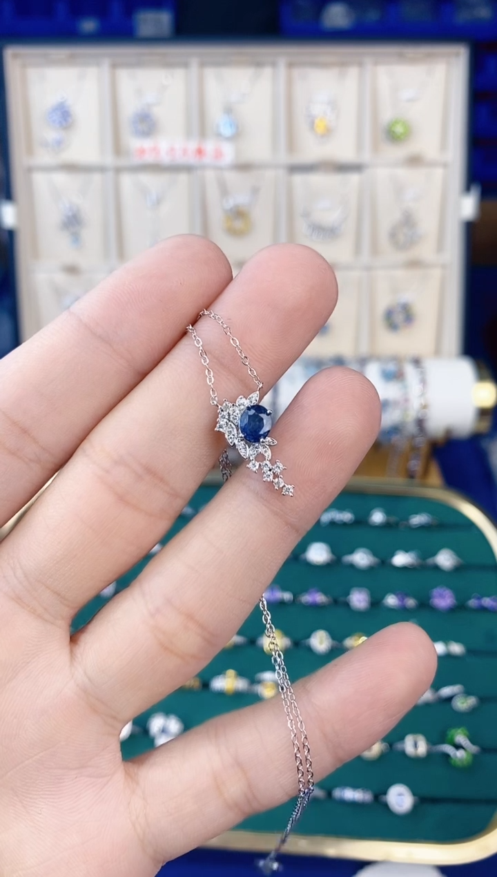 【闪购商品】蓝宝石项链银S925镶嵌带证书